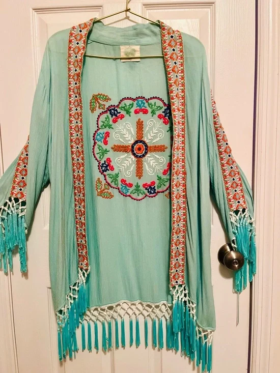 ✨ Z&L Europe Embroidered Boho Kimono Cardigan – Fringe Tassel Detail ✨ - Picture 3 of 14
